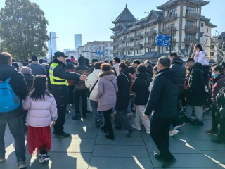 春节假期前三天上海多个景点“人从众”，这个郊区“水集”人流堪比市区