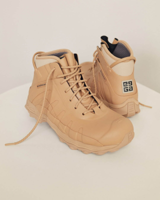 LACOSTE新系列碰撞网球风，韩束新面霜主打“X肽”｜是日美好事物