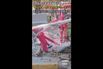 两名男子疑酒驾突然撞向公交站台多人倒地其中有学生老人