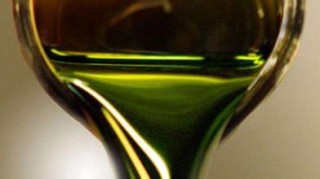 如何理解原油对冲的操作方法？这种操作方法存在哪些风险？