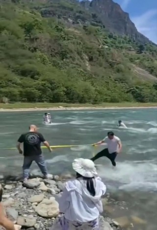 痛心！河滩突然涨水，高校保卫科长、中学校长等人救人遇难