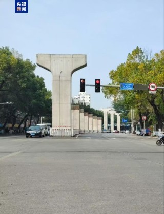 柳州拆除郑俊康烂尾政绩工程，市委常委会：争取最大程度降损挽损