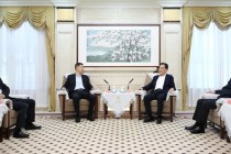 切实支持经济大省挑大梁  葛海蛟与江苏省委书记信长星举行工作会谈并在苏调研