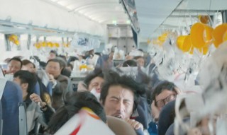 空难幸存者的噩梦，“登机时，就感觉那架飞机很凉”