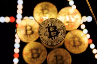 随着交易周接近尾声，比特币继续上行