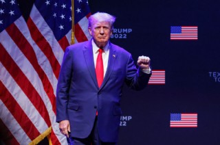 一周外盘头条|美英达成贸易协议 美联储连续第三次按兵不动 比特币再破10万美元 巴菲特年底卸任伯克希尔CEO