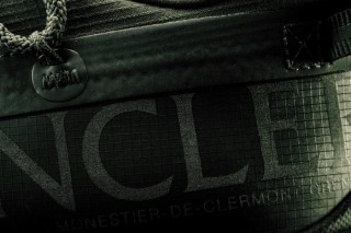 PIET x Oakley 2024合作新品发布，sacai x《KAWS:HOLIDAY》限量T恤登场｜是日美好事物