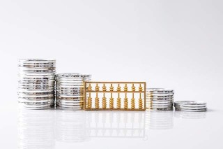 如何选择适合定投的指数基金？这些指数基金的选择依据是什么？