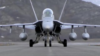 中方果断回击，美军“六代机”F-47危！