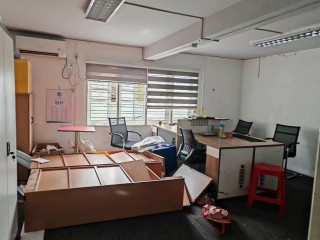 缅甸地震亲历者：机场关闭高速路受损，物资运输仍是难点