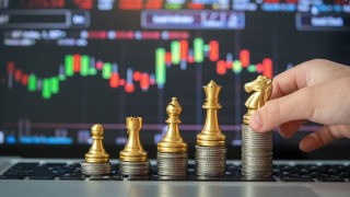 A股、港股“牛”冠全球！创业板指9月大涨37%，排名第一！外资巨头集体发声：中国股市可能持续上涨