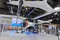 从飞行汽车到机器狗，电池企业们试图在车展上吸引更多流量 | 2025上海车展