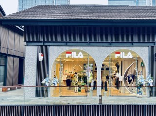 FILA牵手易烊千玺，要占领“年轻一代”的衣橱