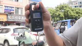 买600克鸡蛋实际近900克？男子反而担心不新鲜，店家、供应商无奈回应