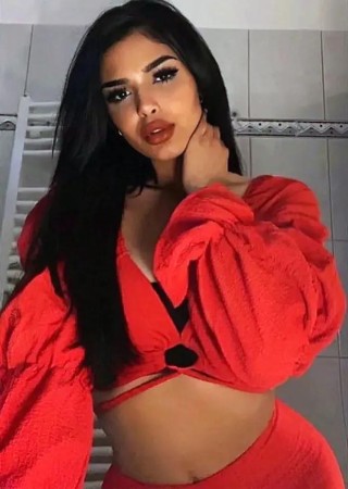 德国美妆博主身中56刀殒命，容貌相似女子被判无期，想伪装成自己身亡