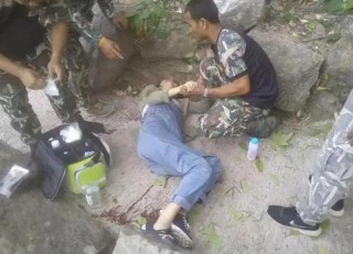 女子怀孕5个月被丈夫推下悬崖，6年后还在起诉离婚！为何离不掉？专家：要保障双方当事人的程序权利