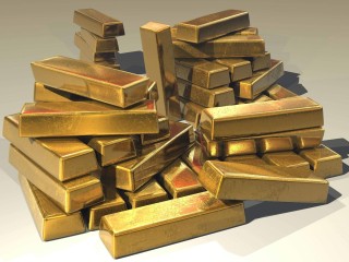 如何评估黄金和白银的回收价格？这些价格如何影响投资回报？