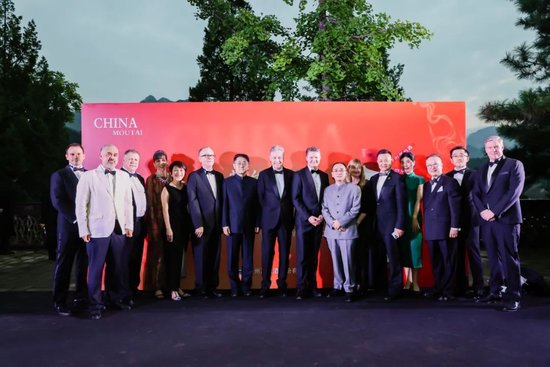 茅台亮相中澳商会“长城之夜”，张德芹称希望茅台更好走向世界  第2张